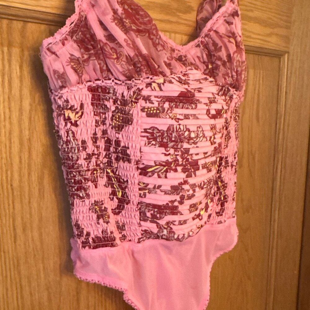 FREE PEOPLE Weekend Plans Pink Smocked Floral Ruffle Bodysuit - Picture 14 of 16
